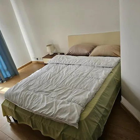 Apartment 3 Bedroom Flat At